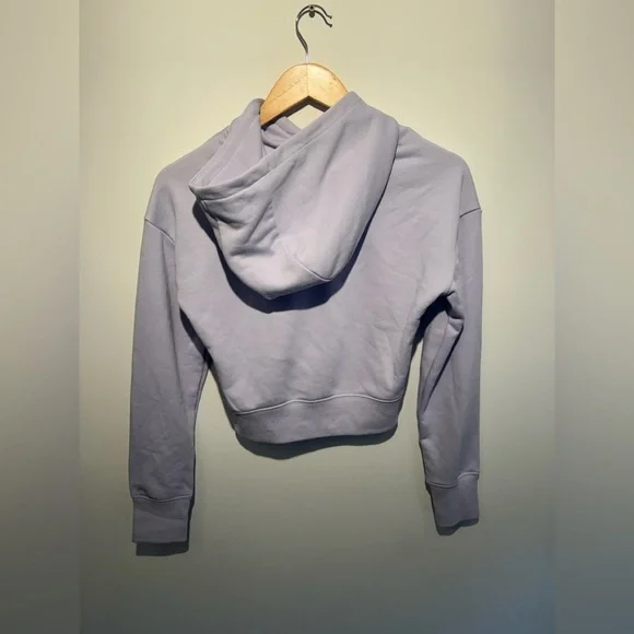 New With Tags Nike Logo lavender and silver girls size L cropped hoodie - Picture 2 of 6